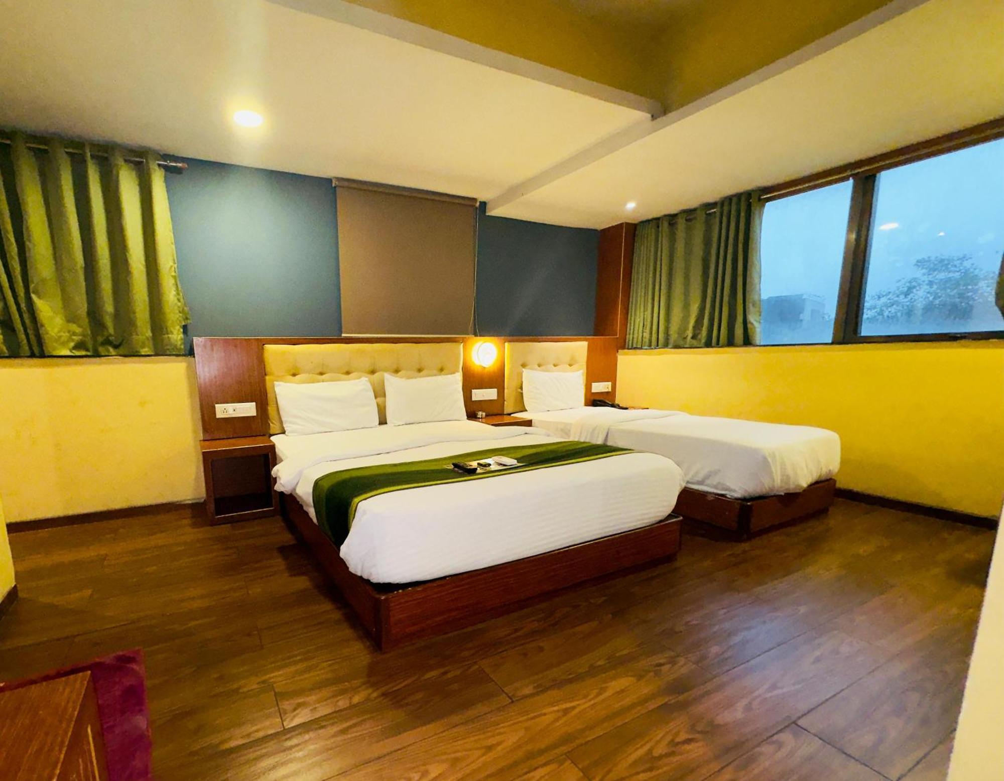 Hotel Aflon Midc Andheri East مومباي المظهر الخارجي الصورة