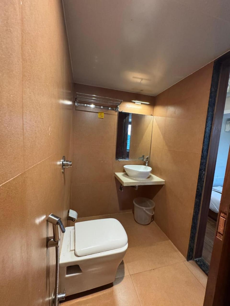 Hotel Aflon Midc Andheri East مومباي المظهر الخارجي الصورة