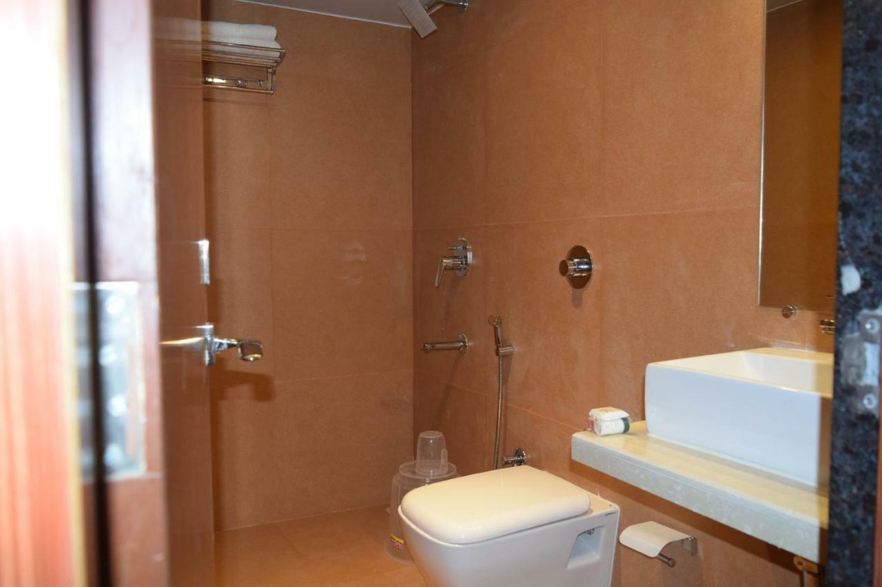 Hotel Aflon Midc Andheri East مومباي المظهر الخارجي الصورة
